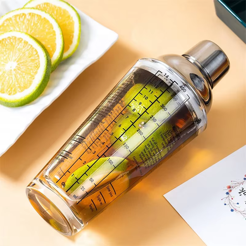 Shaker à Cocktail en verre, tasse à main avec échelles, couvercle et passoire en acier métallique de