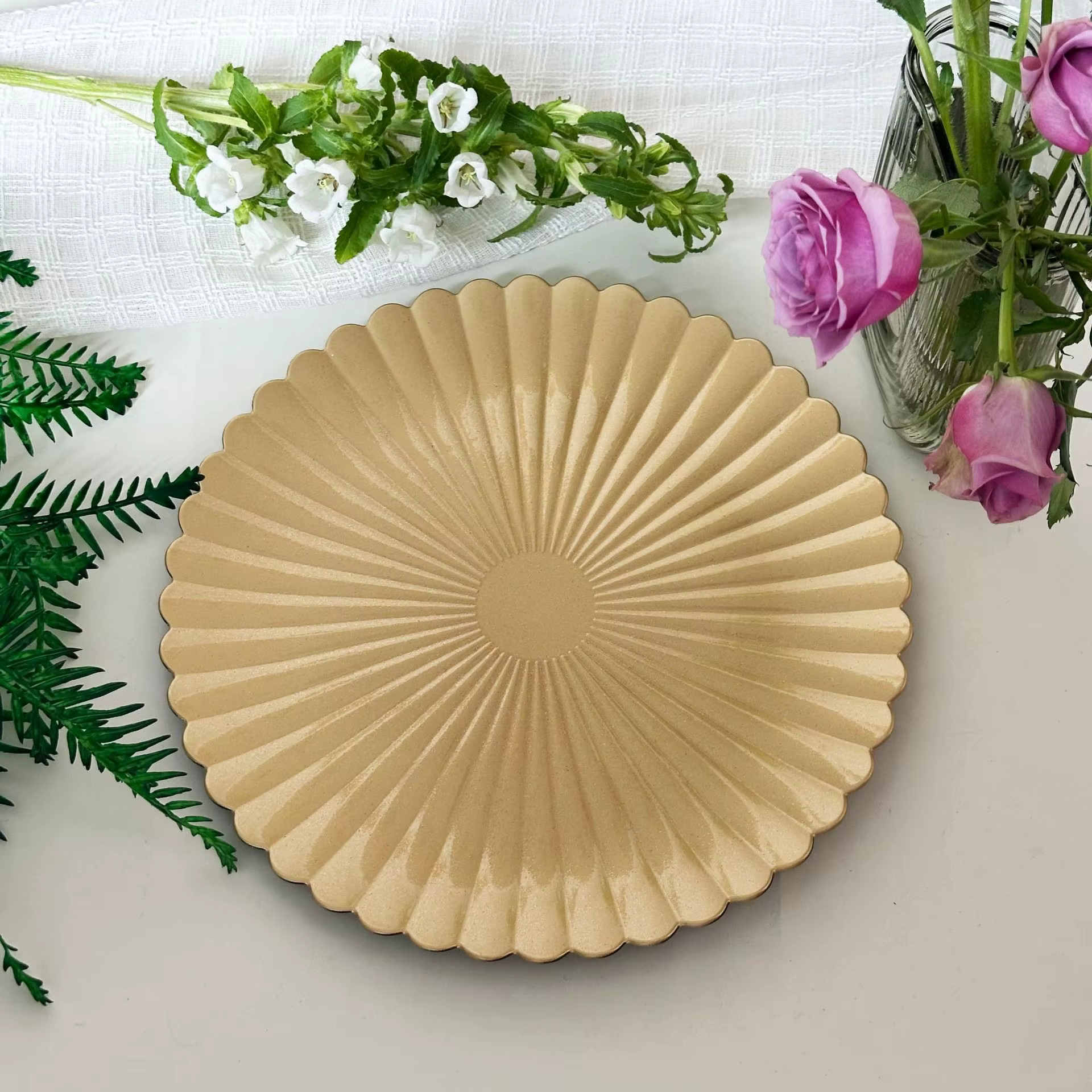 100 assiettes rondes de 13 pouces pour la décoration de table