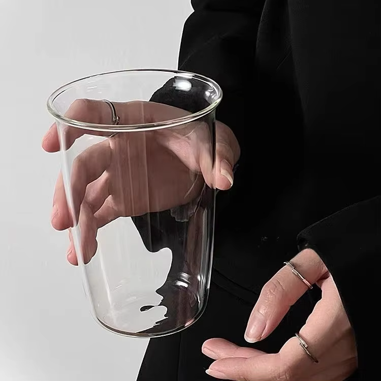 Tasse à café Latte américain glacé, tasse en verre à vent, célébrité d'internet, eau, lait, boisson,