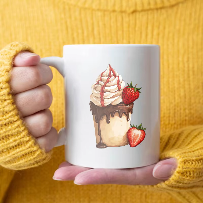 Tasse à café en céramique, cupcake blanc au design de sauce aux fraises et au chocolat, adaptée à la