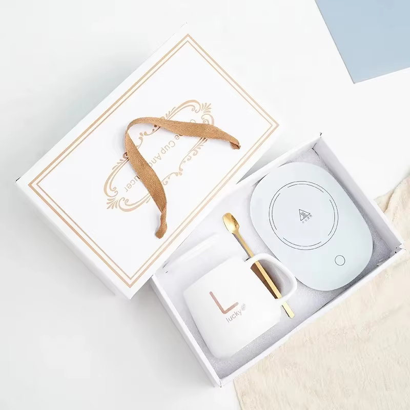 Tasse auto-chauffante intelligente avec 55 ° C température constante. Coffret cadeau tasse avec cuil