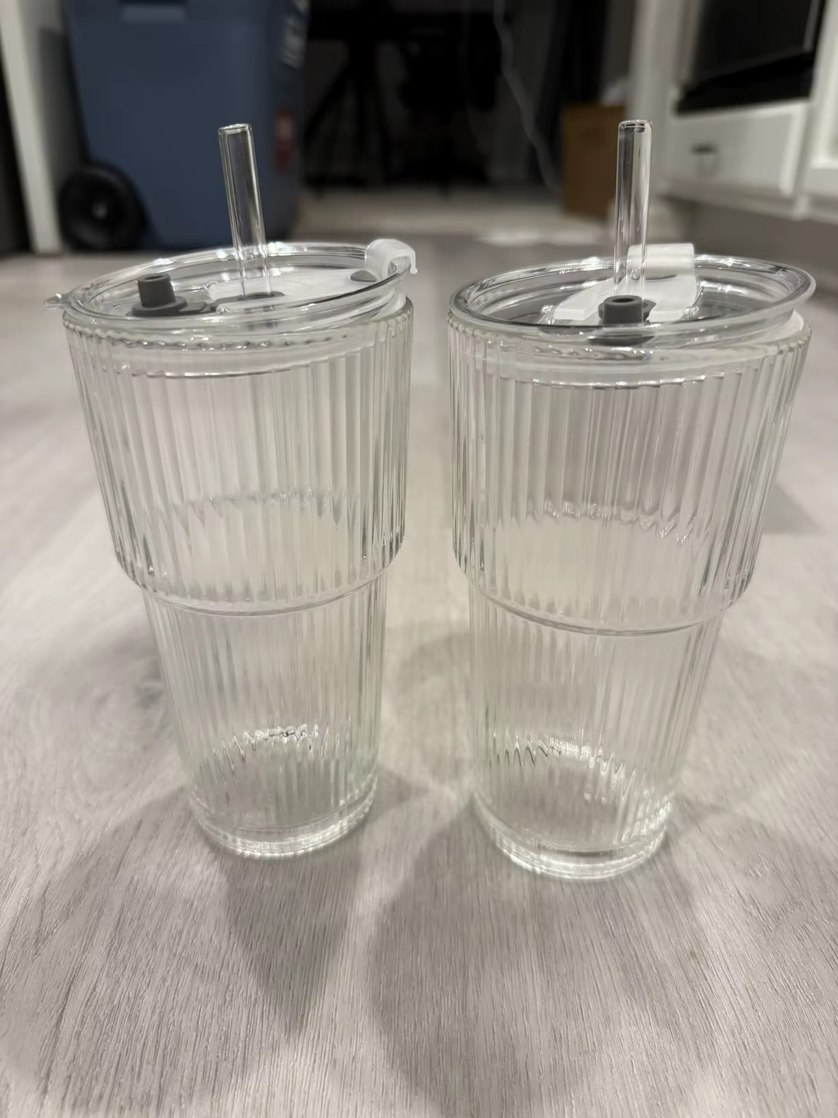 Lot de 2 gobelets à café glacé avec paille et couvercle, verre transparent de 600 ml, gobelets en ve