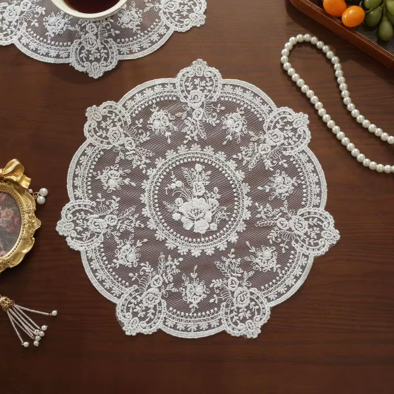 Napperon de table rétro en dentelle brodée, motif floral exquis et romantique, pour décoration de bu