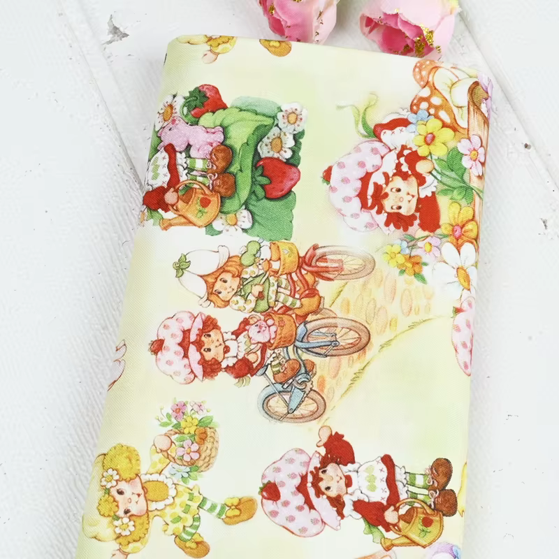 Tissu 100% coton imprimé fraise fille dessin animé, tissu Patchwork cousu, vêtements de bricolage, r