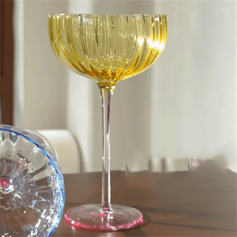 Verres à vin rouge, verres à dessert, gobelets à vin en forme de pétale à rayures verticales colorée