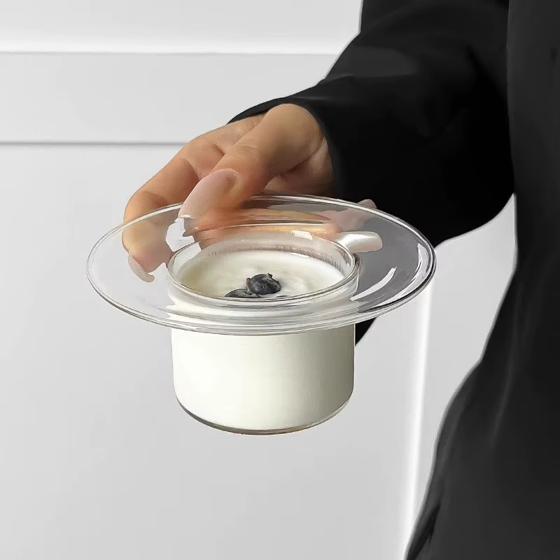 Verre en forme de chapeau de paille transparent, bol en verre à cocktail, crème glacée mignonne, vin