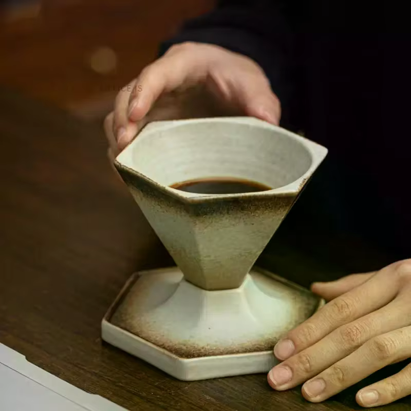 Tasse à café en poterie rustique avec base, tasse à café hexagonale, tasse à café en forme de cône t