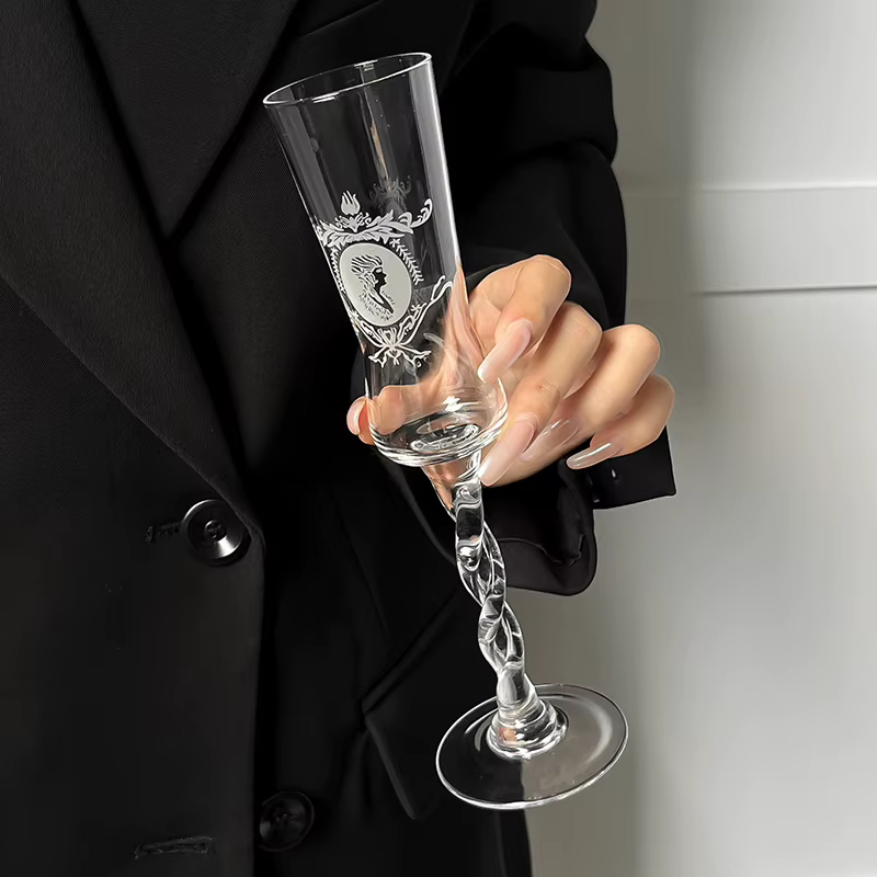 Verre à Cocktail à tige torsadée créative, gobelet en cristal de Style féerique pour boissons froide