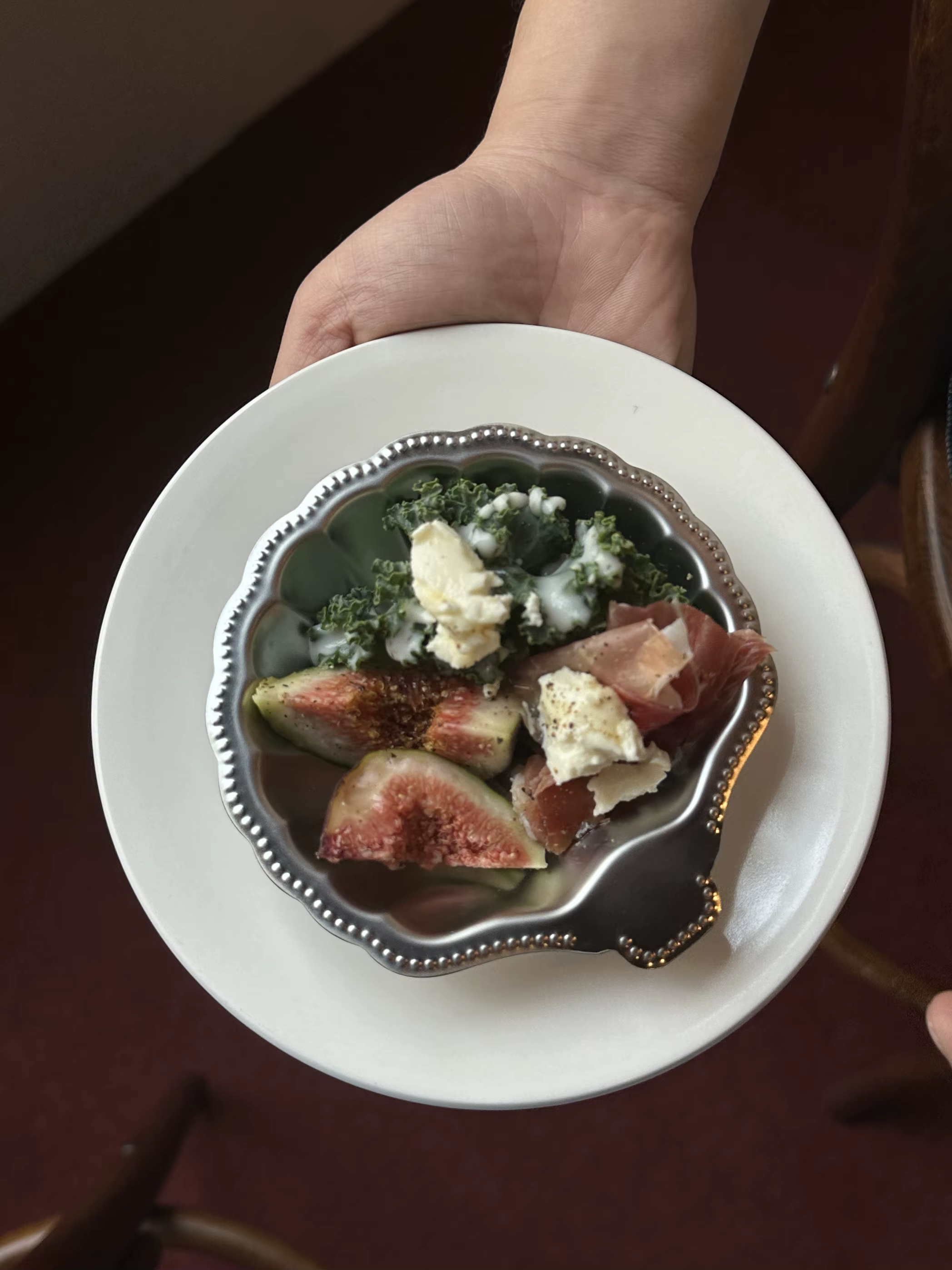 Assiette à apéritif créative en forme de coquille rétro française, plateau d'exposition artistique d