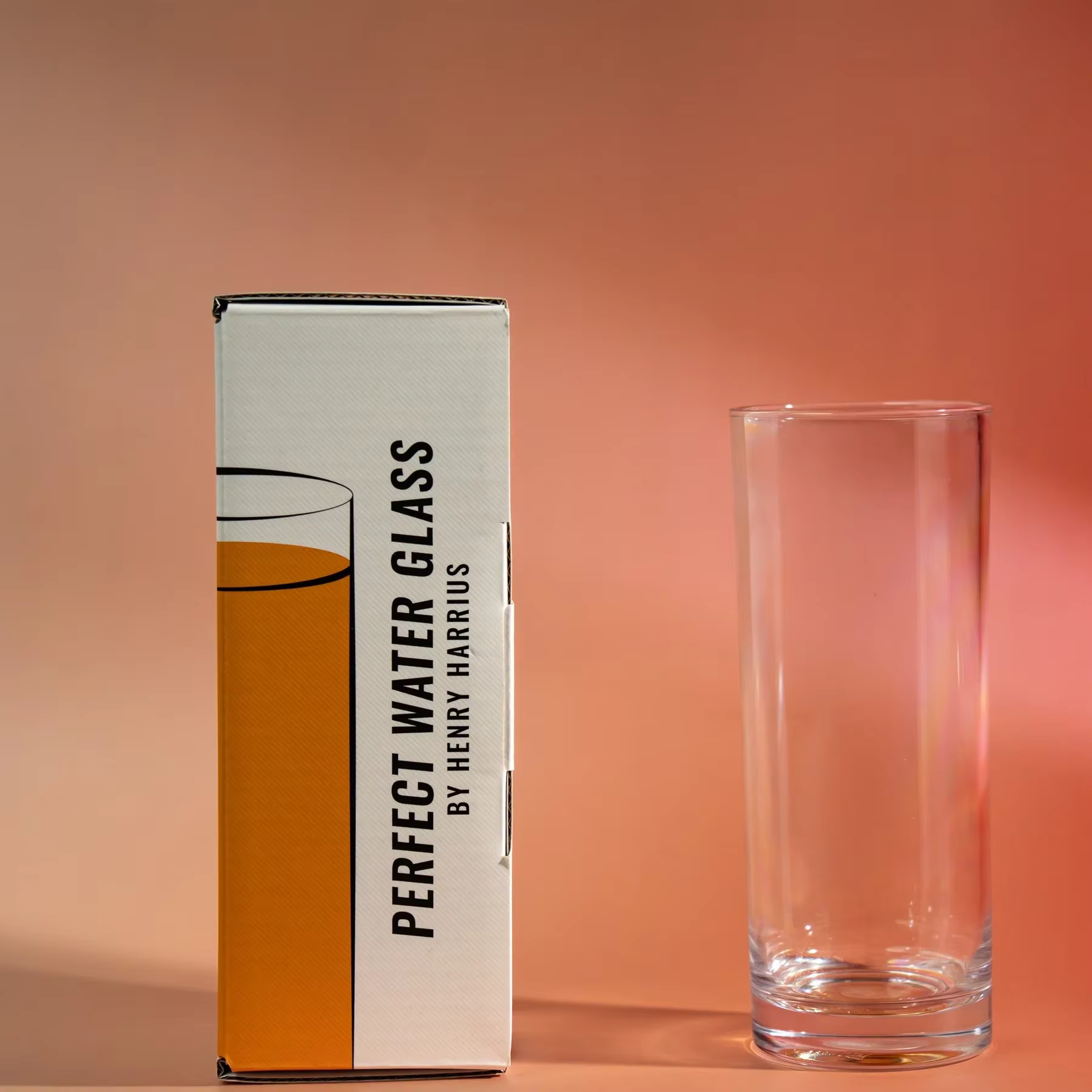 Verre à eau parfait et verre à Champagne parfait, tours de magie apparaissant une boisson, Productio
