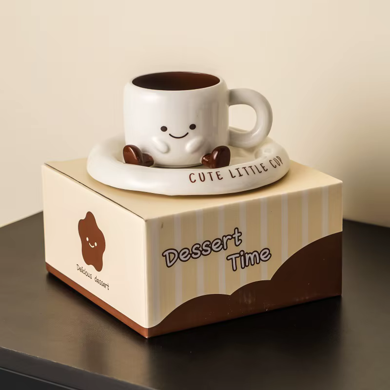 Mignonne petite tasse à café en céramique avec visage souriant et soucoupe, ensemble de tasses créat