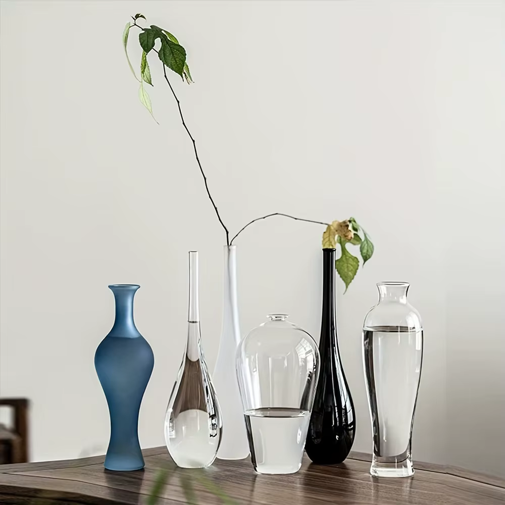 Vases à bourgeons en verre contemporains