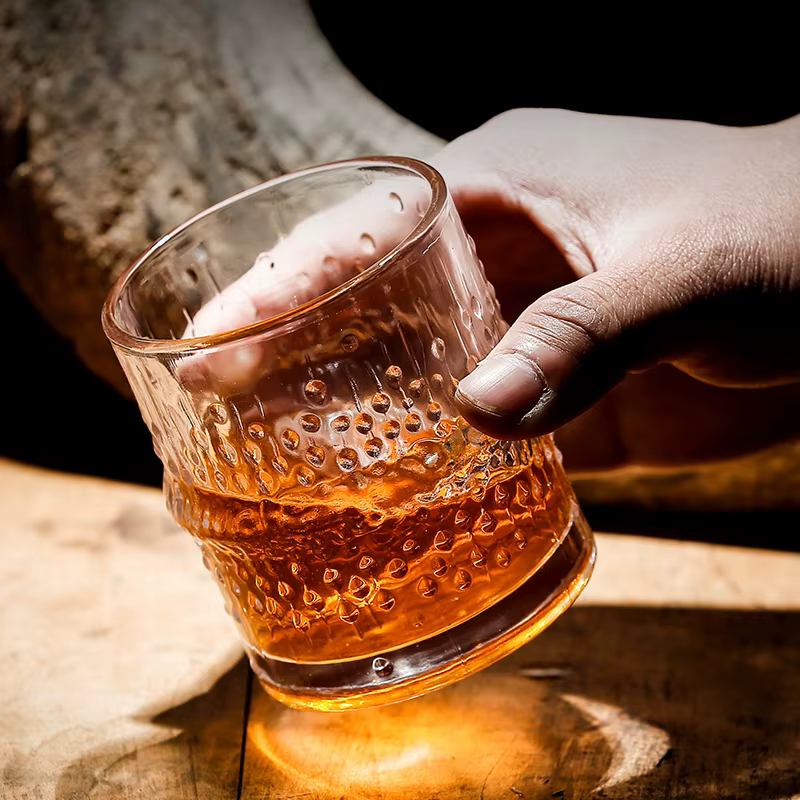 Verres à whisky à l'ancienne pour les amateurs de scotch