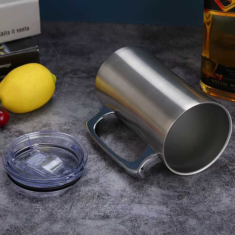 Tasse isotherme en acier inoxydable avec couvercle