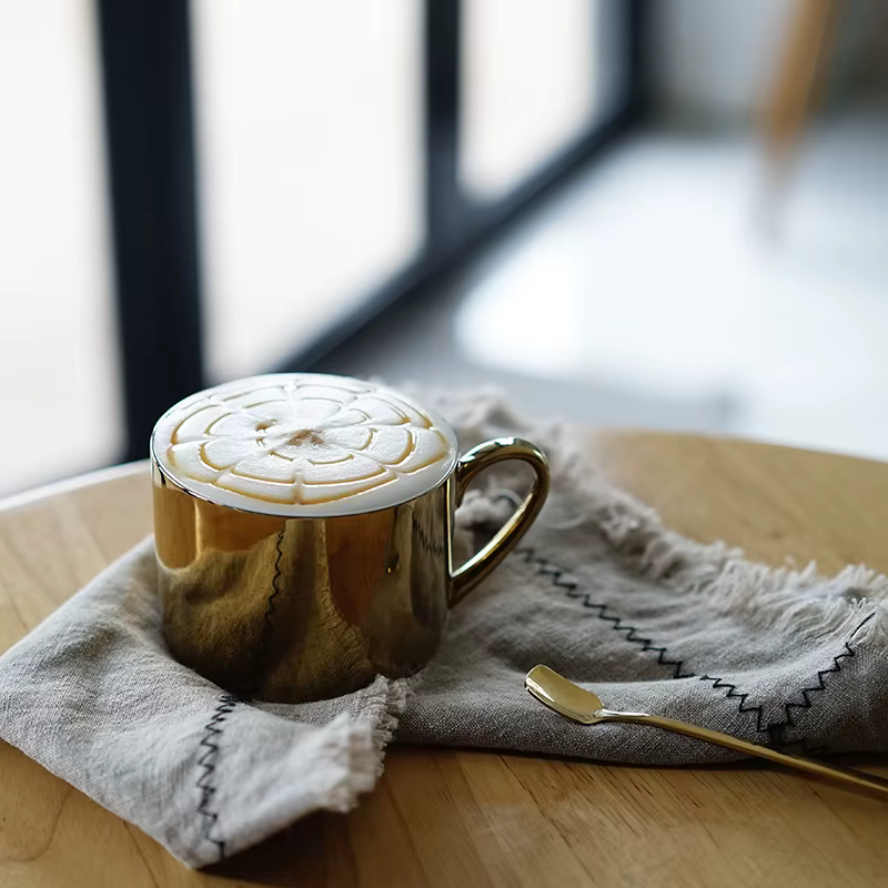 Ins – tasse à café en or plaqué argent