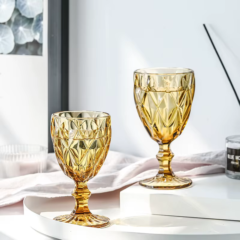 Gobelet de couleur vintage