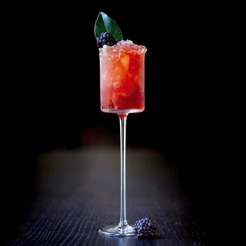 4 verres à champagne, verres à cocktail