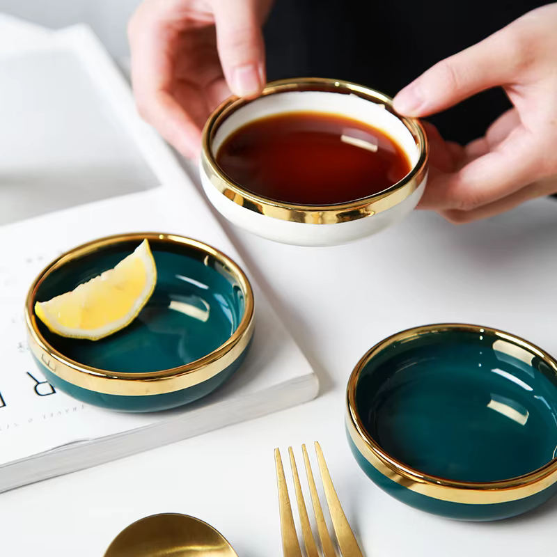 Petits plats en céramique