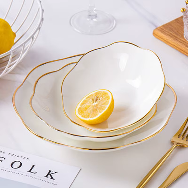 Assiettes en forme de fleur