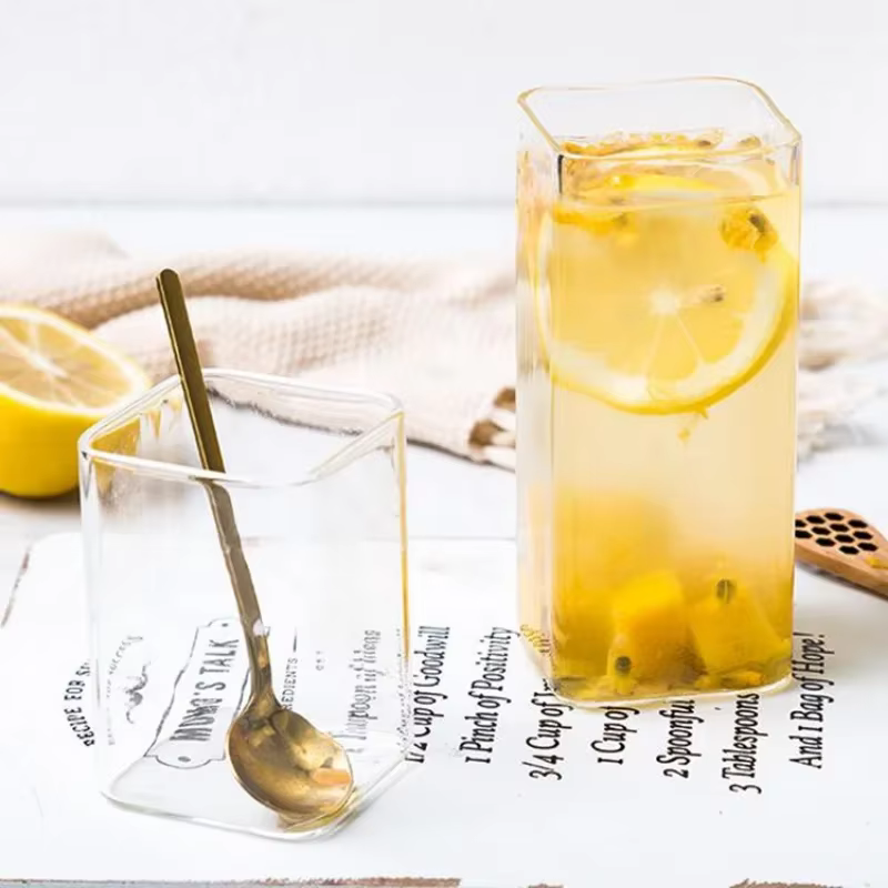 Tasse carrée Simple en verre clair