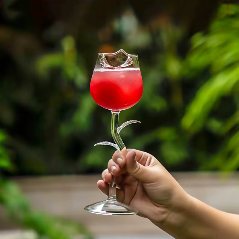 Verre à champagne en forme de rose