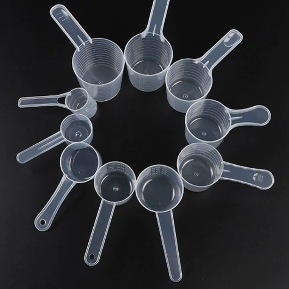 Cuillère à café en plastique transparente