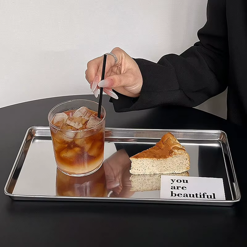 Assiette rectangulaire en acier inoxydable de style nordique pour café