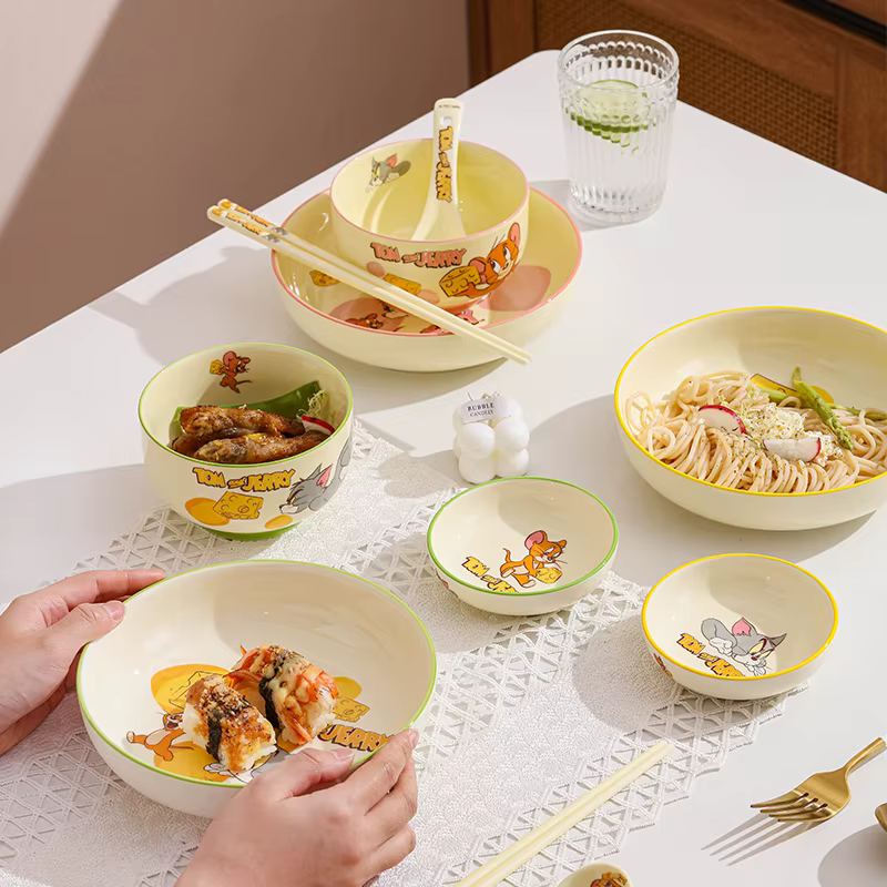 Assiette en porcelaine Tom et Jerry de 7 pouces