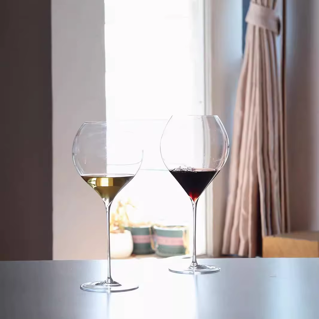 Verres à vin blancs fins