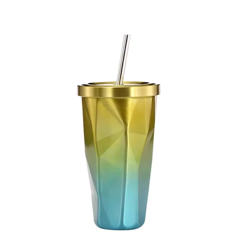 Tasses à eau automatiques isolées
