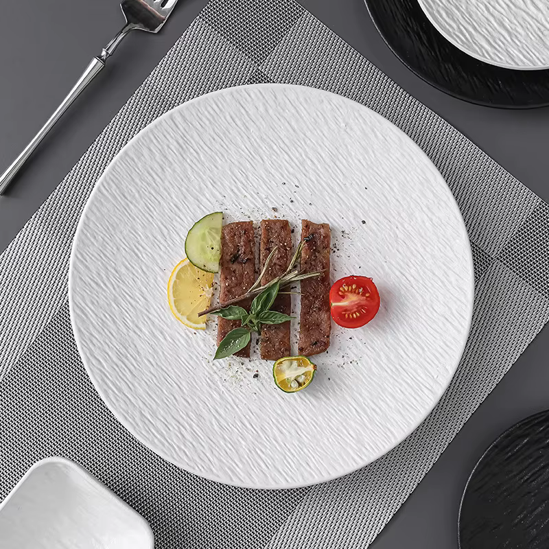 Plat noir assiette en céramique disque blanc vaisselle de restaurant occidental Barbecue