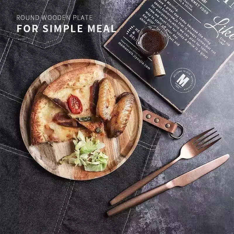 Assiette de service ronde simple en bois