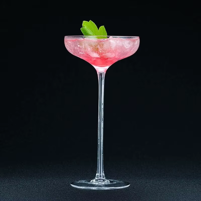Verre à Martini élégant à tige ultra haute pour Bar japonais