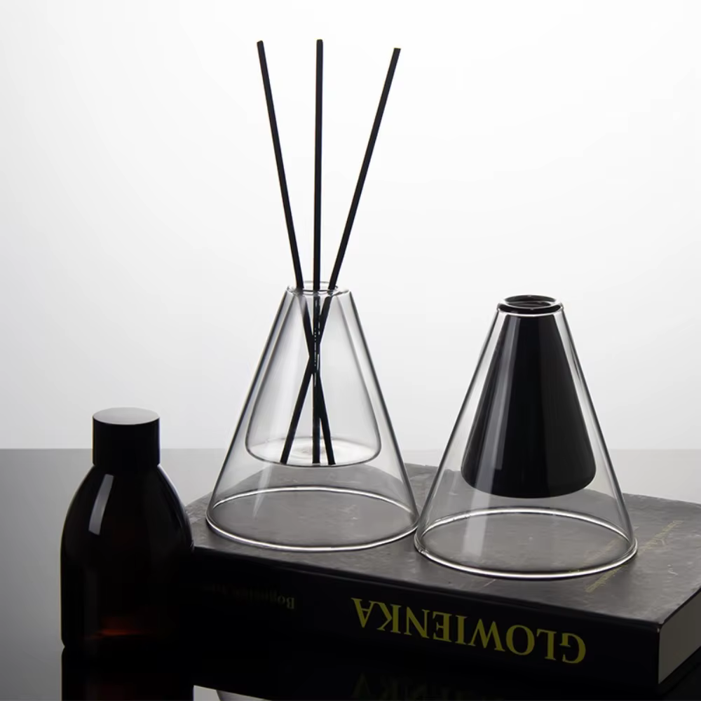 Bouteille en verre d'aromathérapie triangulaire Double couche