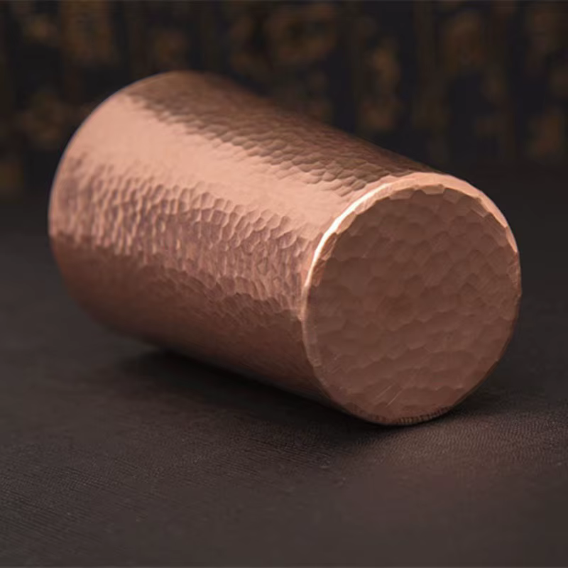Tasse artisanale vintage en cuivre pur avec texture martelée épaissie