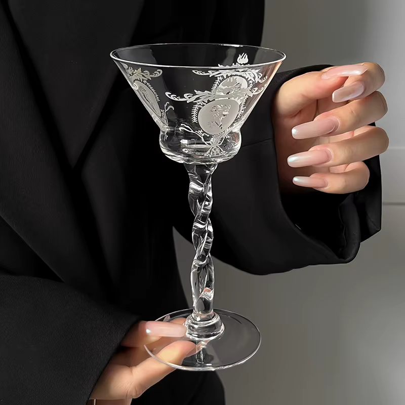 Verre à Cocktail à tige torsadée créative, gobelet en cristal de Style féerique pour boissons froides, présentation de fête, verre à vin inspiré de INS