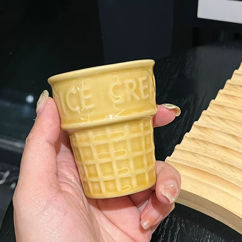 Mug de voyage en céramique en forme de crème glacée 260 ml