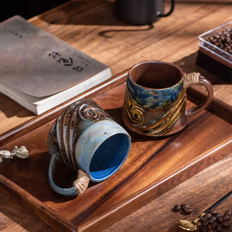Tasse en céramique de ULde chanvre en spirale créative
