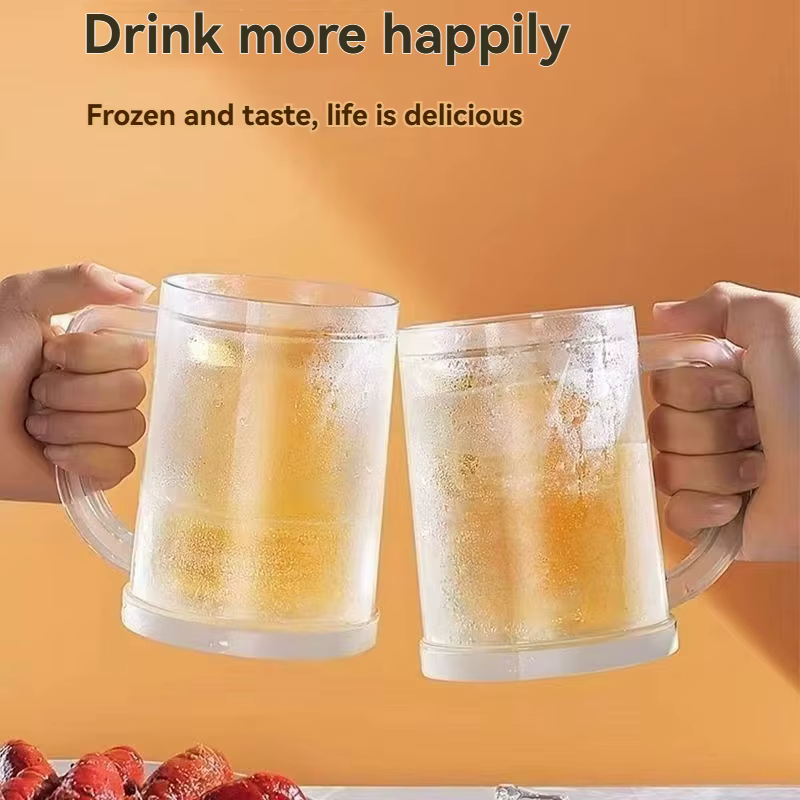 Verre de bière réfrigéré d'été