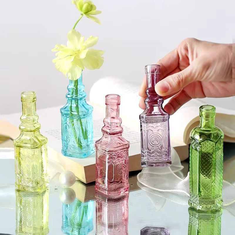 Mini Vase de bureau en verre français en Relief Vintage