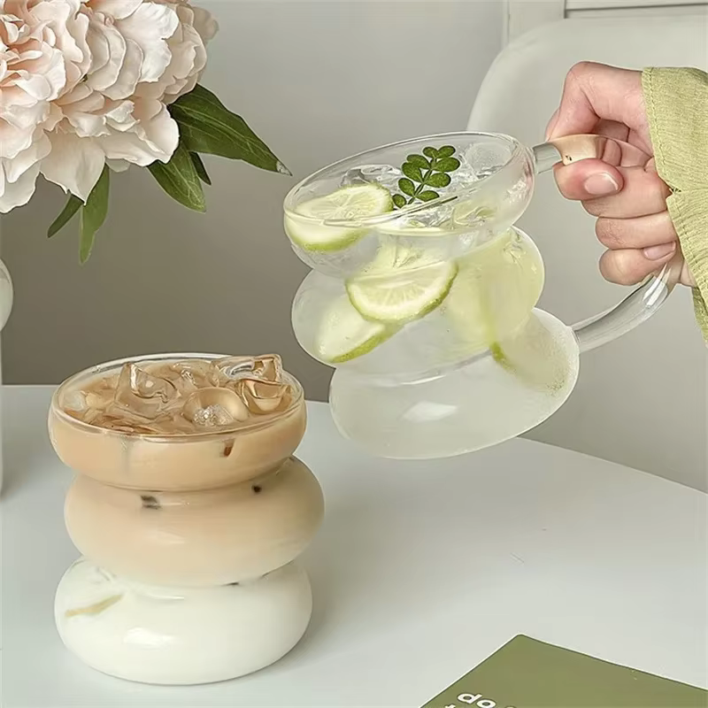Tasse en verre transparente irrégulière de style Ins