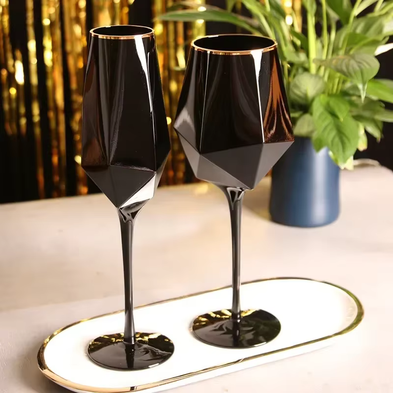 Verre à vin en cristal noir pur