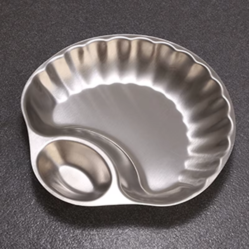 Assiette décorative en forme de coquille rétro française
