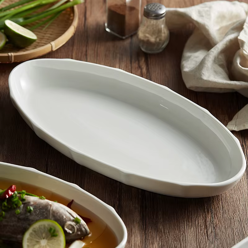 Grand plat en céramique japonais pour la cuisson