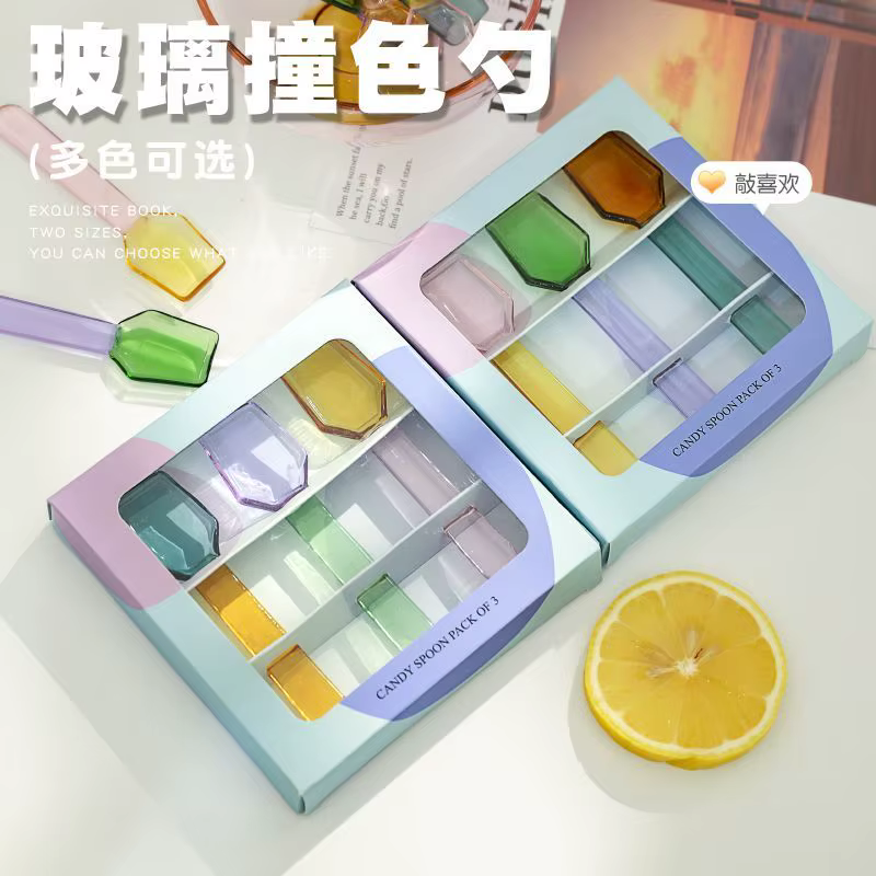 Cuillère en verre coloré pour dessert