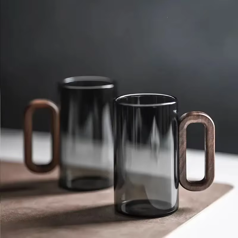 Tasse à boire créative avec poignée en bois gris fumé