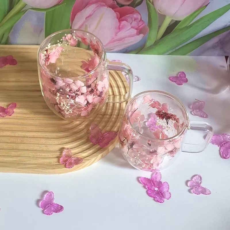 1 tasse à café en verre à double paroi avec un motif de fleurs réelles à l'intérieur