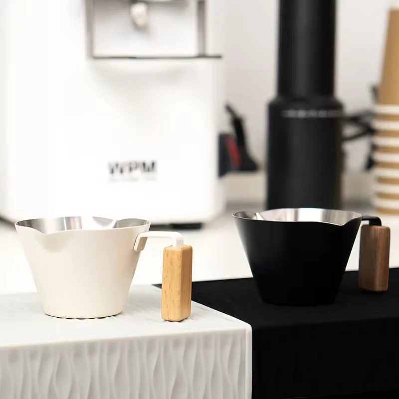 Tasse en acier inoxydable pour café