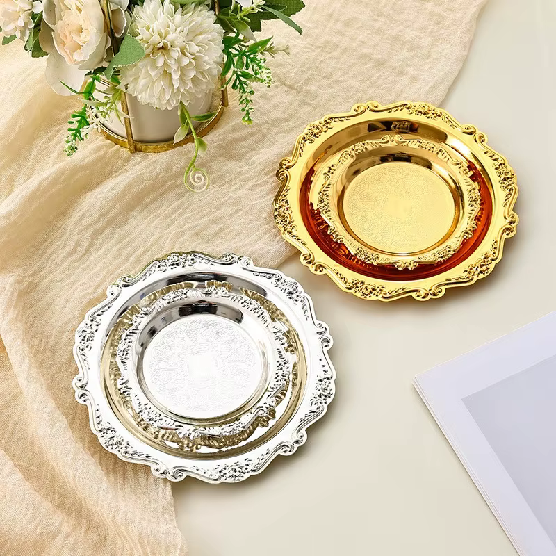 Assiettes plaquées argent de luxe rétro