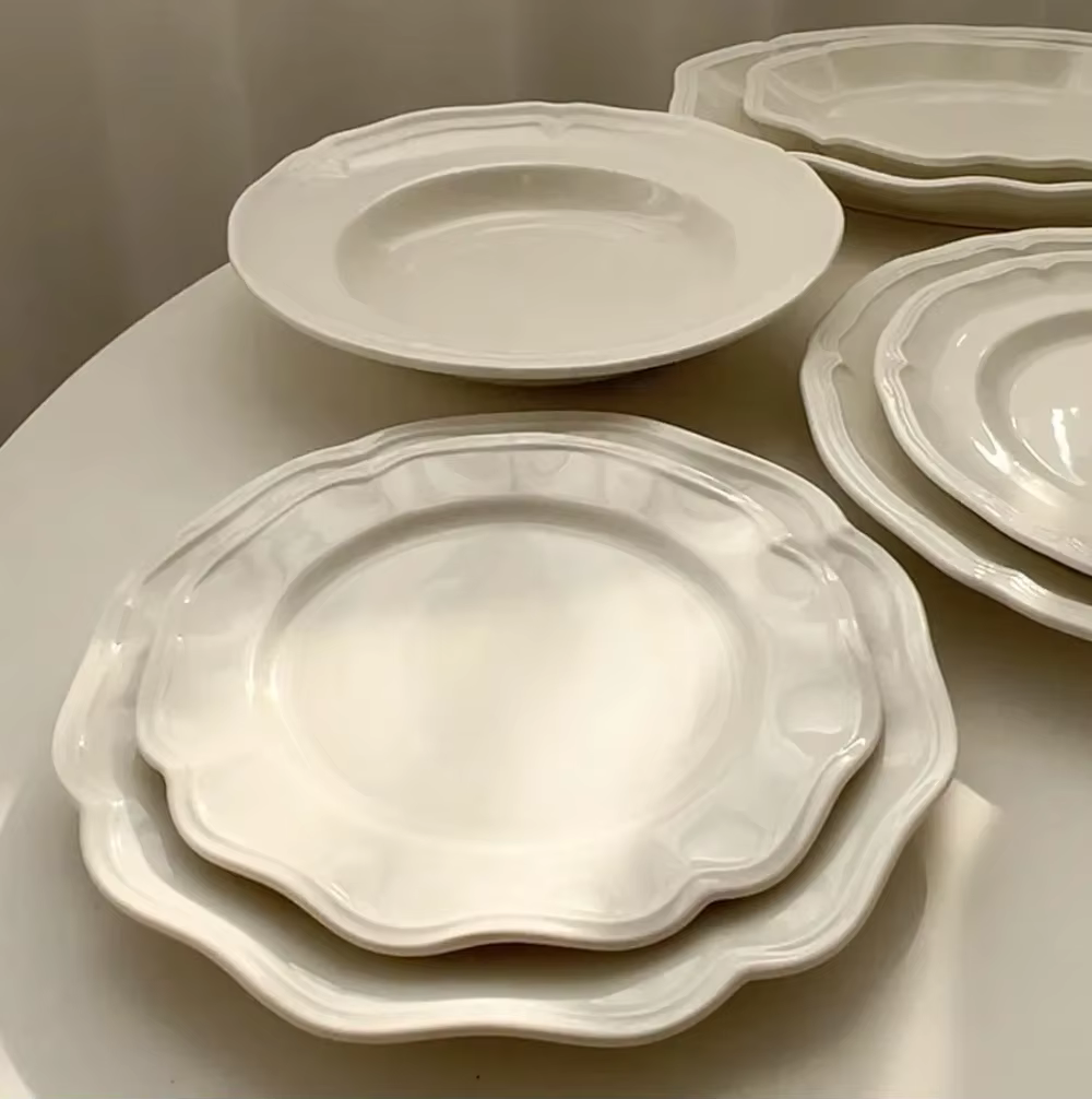 Livetai – assiette en céramique gaufrée blanche de Style rétro français avec garniture en dentelle